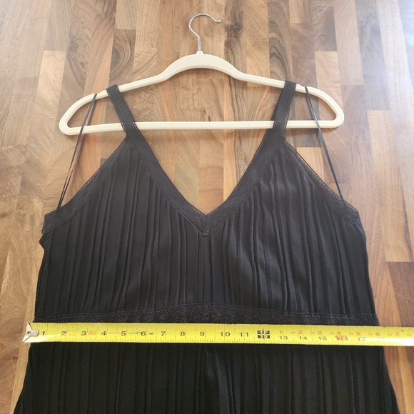 Zara‎ Black Lace Trim Tiered Pleated Knit Maxi Dress Size Medium NWT - Picture 10 of 13